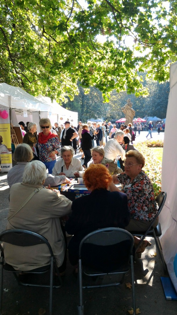 Międzynarodowy Dzień Osób Starszych. Piknik w Ogrodzie Saskim