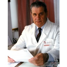 Prof. dr hab. n. med. Mieczysław Szostek, specjalista chirurgii ogólnej, naczyniowej i angiologii 