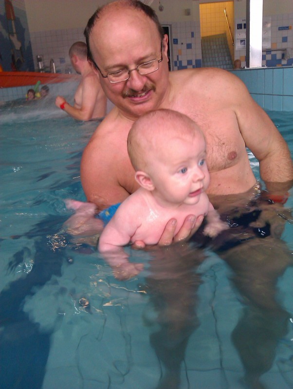 Pierwsza wizyta na basenie może być z dziadkiem!              