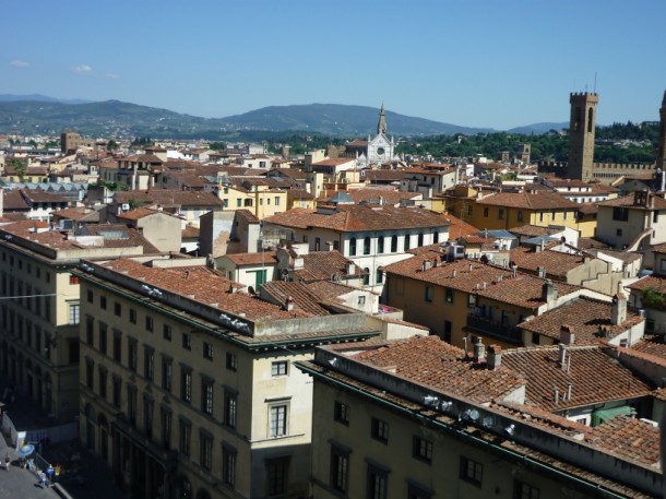 Widok na Florencję z wieży dzwonniczej Giotta.     