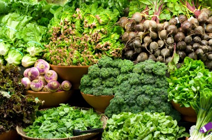 Warzywa, które obniżają ciśnienie i mają mało kalorii: żurawina, aronia, cytryny,jarzębina, buraki, pomidory, papryka, rzodkiewka, cebula, czosnek, pietruszka, sałata, brokuły,kalafior, szpinak, kapusta pekińska, groszek zielony, seler korzeniowy i naciowy, rokitnik.               
              
       